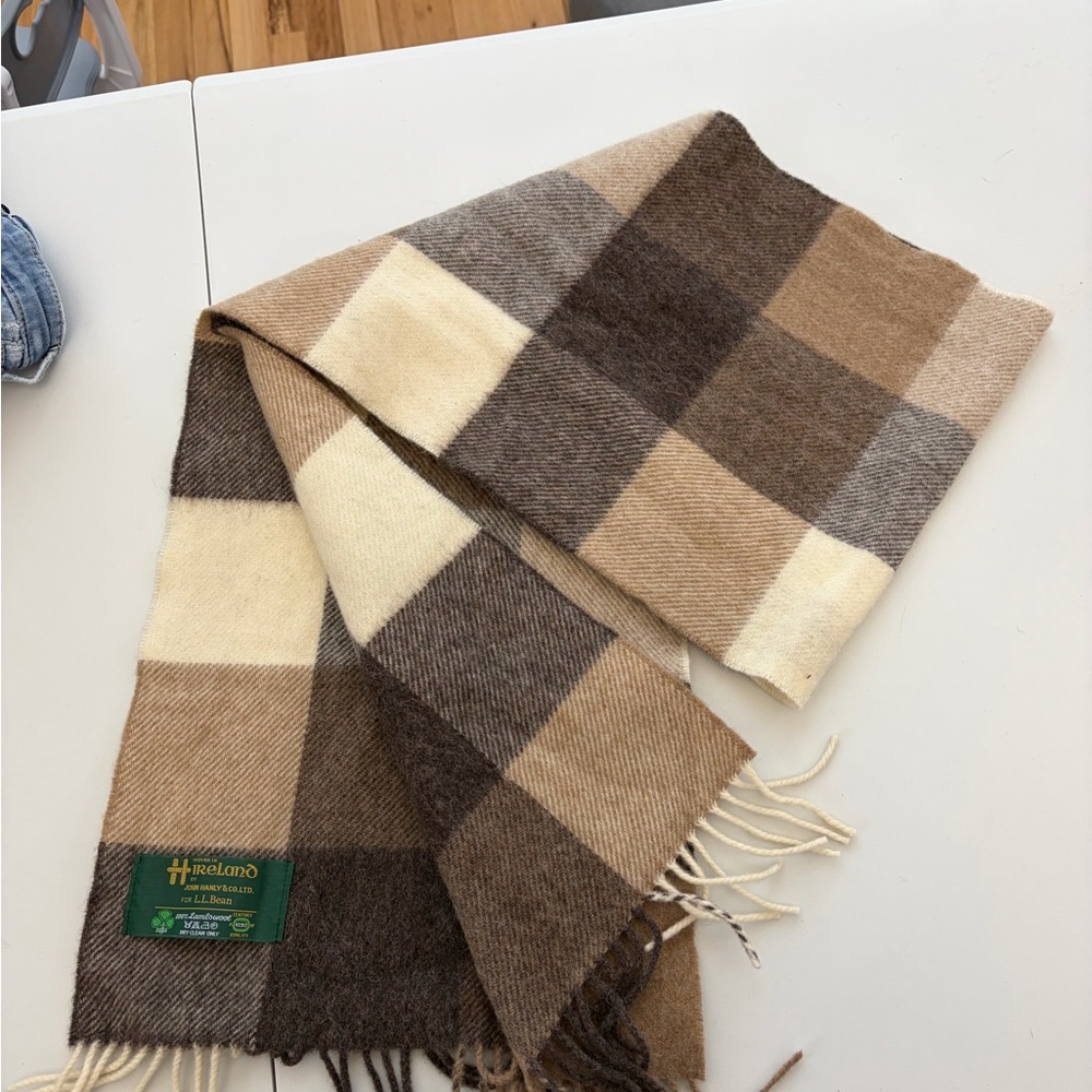 John Hanly Ireland L.L. Bean 100% Lambswool Plaid Scarf Fringe
